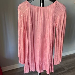 Beautiful dress with cutout on the back